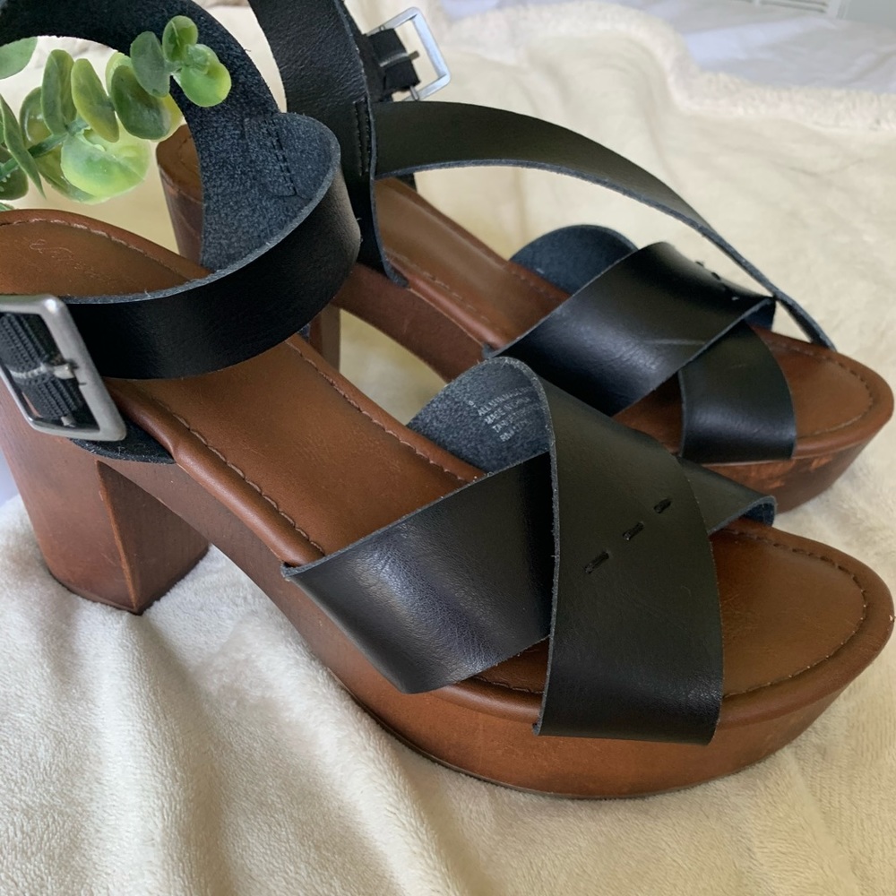 Universal Thread chunky heels